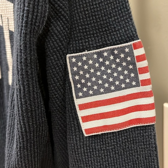 Brandy Melville Newport waffle sweatshirt flag patch navy blue - Picture 5 of 8